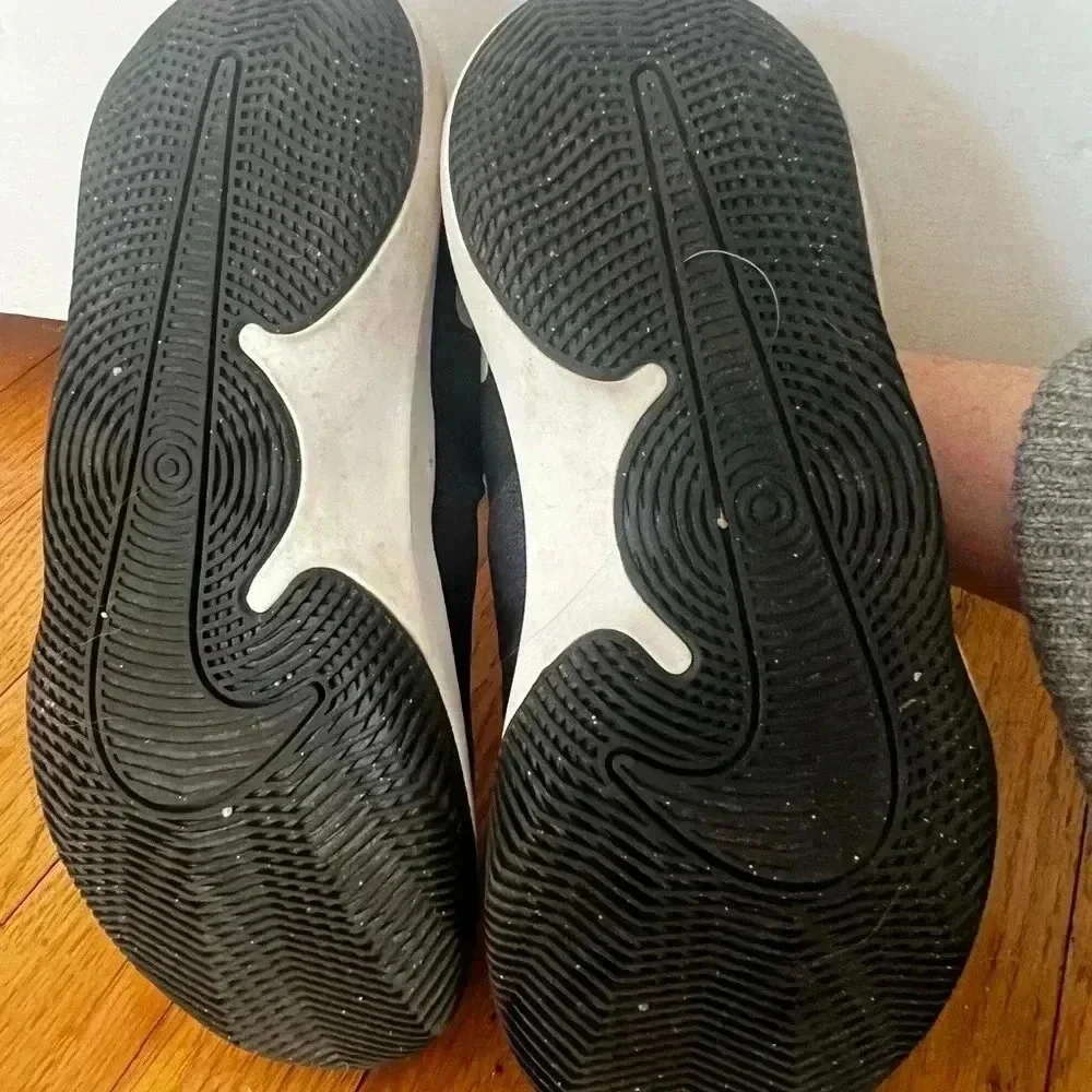 Nike Air Precision II NBK Boys Basketball Shoes size 4.5